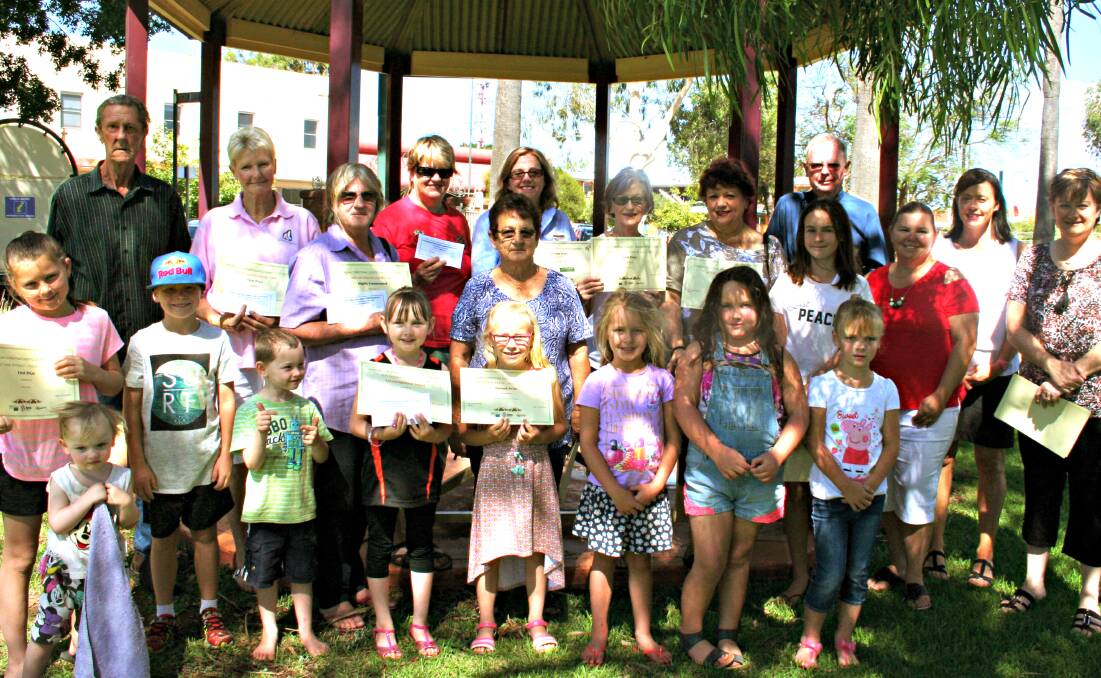 AWARDED: A variety of Nyngan residents took home awards from the annual Christmas light competition which was highly contended as usual. Many new entrants provided a different flavour for the 2016 competition. Photo: CONTRIBUTED.