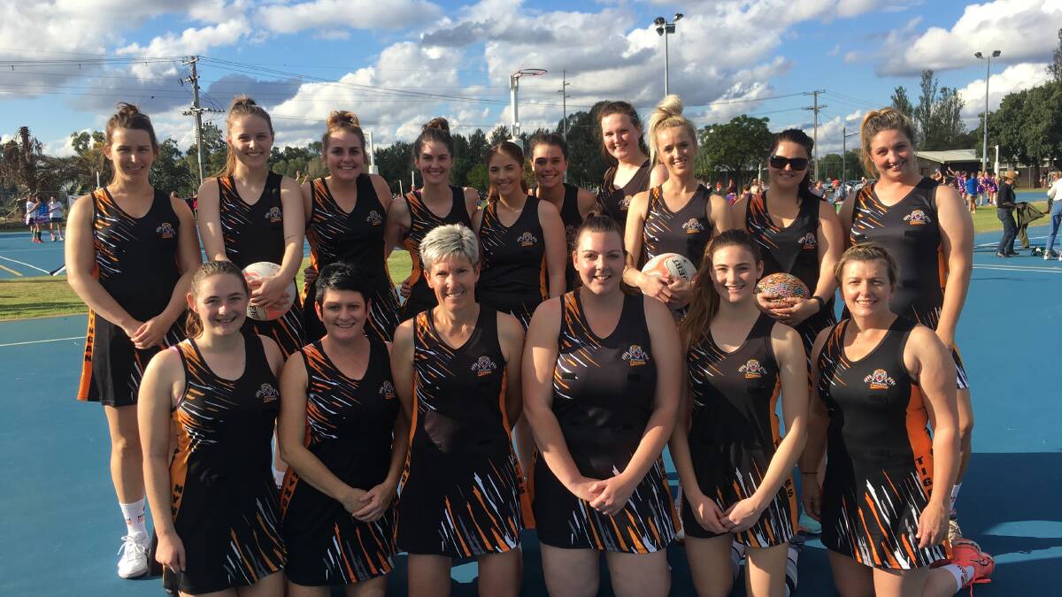 NYNGAN NETBALLERS: A sea of black and gold on the courts in Dubbo on Saturday as Nyngan played Nyngan in B Grade. Photo: CONTRIBUTED.