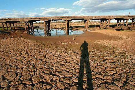 TALKING DROUGHT: Western NSW is feeling the impact of drought. Photo: FILE.