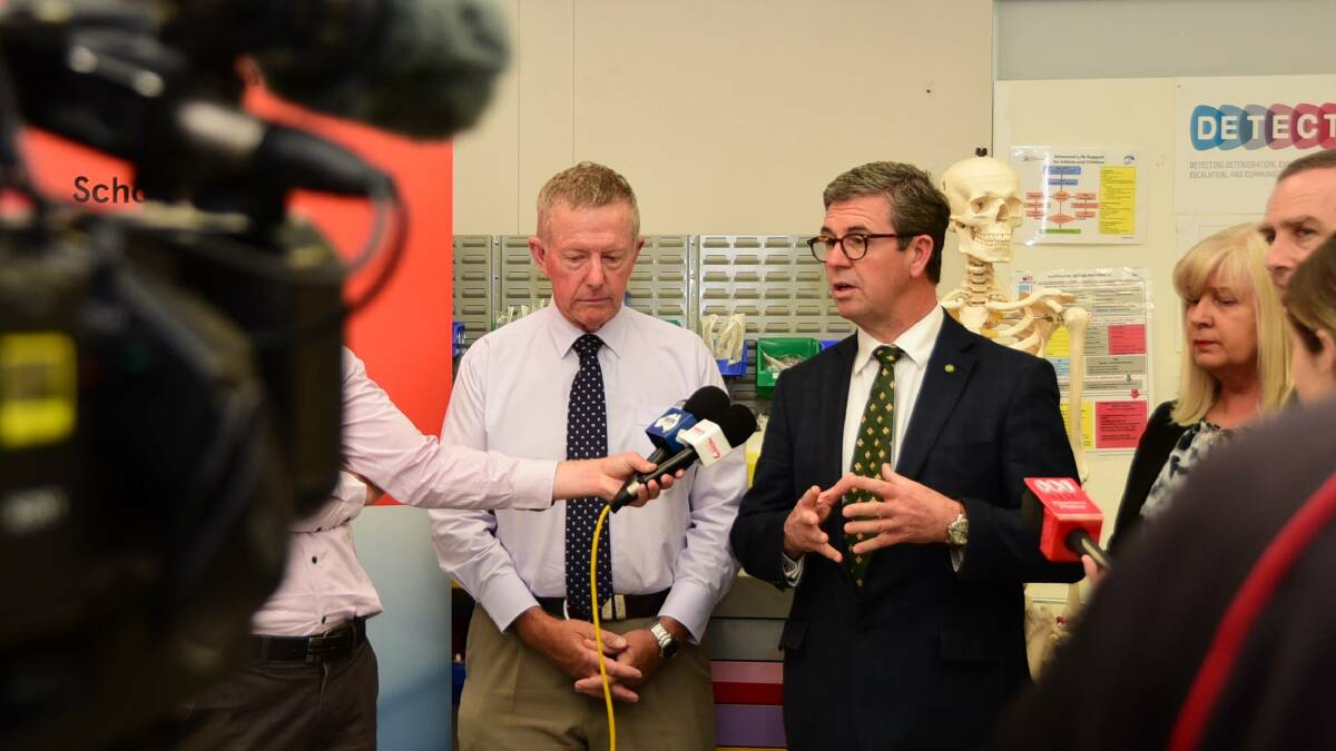 Assistant Minister for Health Dr David Gillespie announced in Dubbo funding for a regional training hub and University Department of Rural Health. 