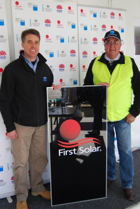 AGL project manager Nyngan Solar Plant Adam Mackett with Rob Avard chairperson of Expo.