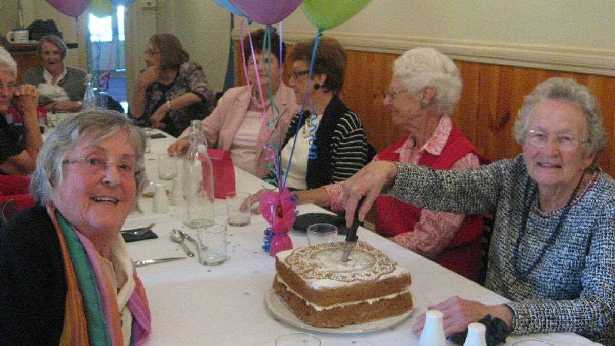 o Val Pahlow and Geraldine Butler both celebrated their birthdays at the Day View Mother’s Day lunch.