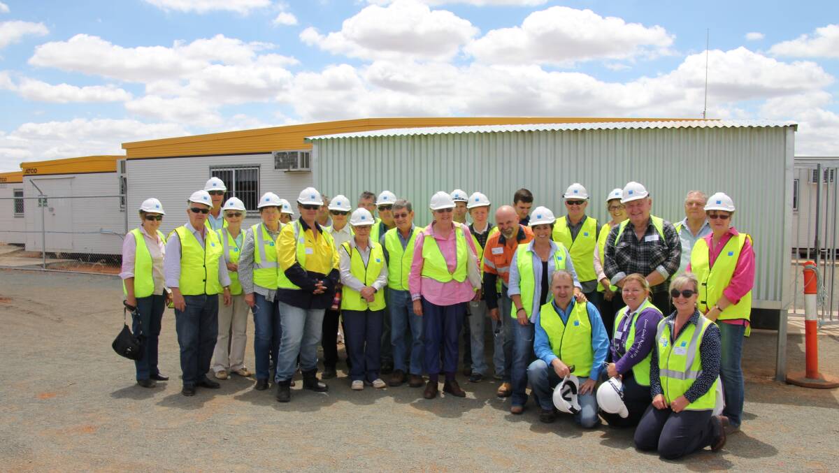 o Members of the Nyngan Solar Plant Community Consultation Committee, Nyngan CWA and Nyngan LALC were among those who attended the recent site visit.
