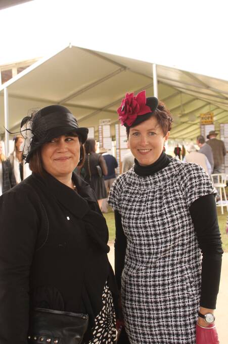 o Nicole Donnelly and Marina Kennedy, Nyngan.