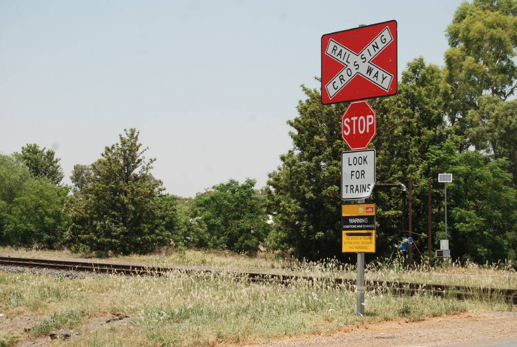 Do you think the trains travelling through Nyngan are a safety risk?