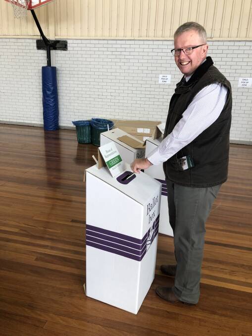Mark Coulton voting atr the Moree polling booth on Saturday. Photo: CONTRIBUTED