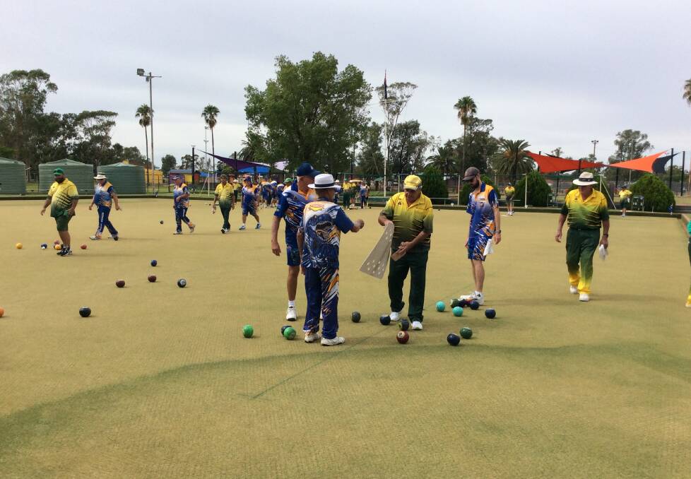 Nyngan Bowling Club was once again very busy for the weekend with Dubbo City Grade 4 and 6 visiting to play pennants against Nyngan. Photo: CONTRIBUTED